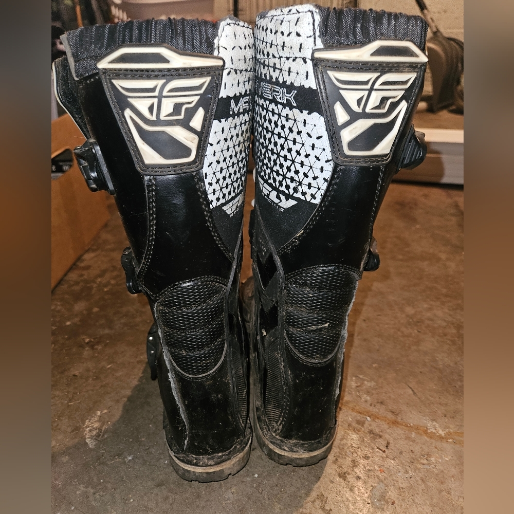 Racing Boots - Picture 2 of 5